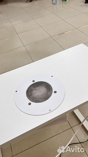 Маникюрный стол с вытяжкой бу