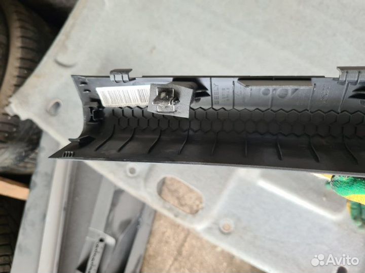 Накладка порога передняя левая Geely Coolray SX11