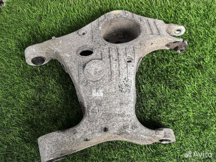 Рычаг подвески задний правый Jaguar F-Pace JGA