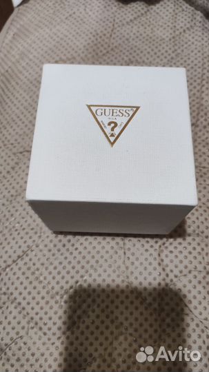 Наручные часы guess
