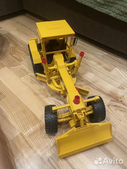 Снегоуборщик брудер