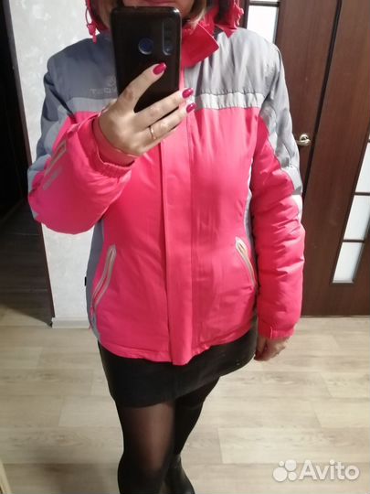 Горнолыжная куртка женская 46 размер