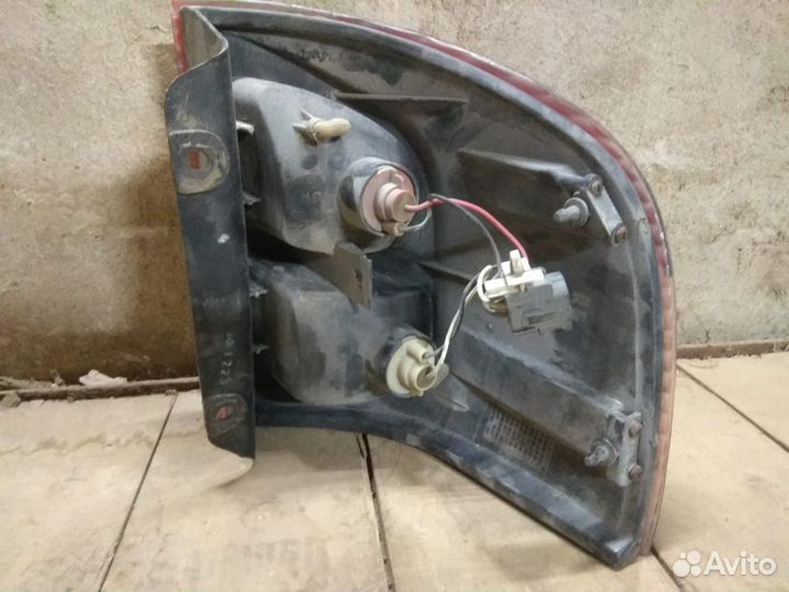 Фонарь задний на крыло нижний правый Hover H1