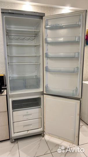 Холодильник бу indesit