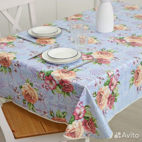 Скатерть на нетканой основе многоразовая с бейкой