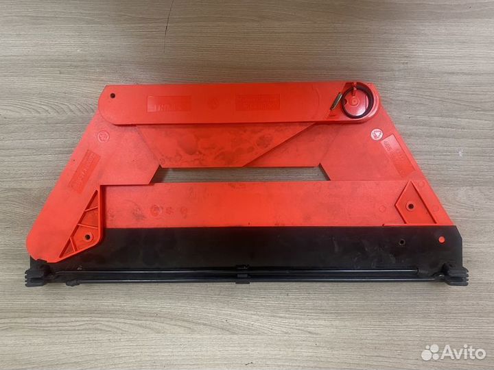 Знак аварийной остановки Audi A6 C5 с1997-2005г