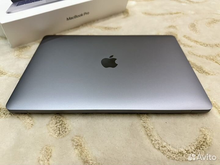 Apple MacBook Pro 13, M1 TBar 8/256 Gb, идеал.сост
