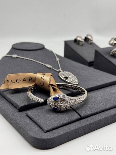 Bvlgari serpenti колье