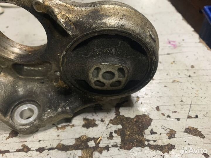 Кронштейн промежуточного вала Peugeot 308 EP6