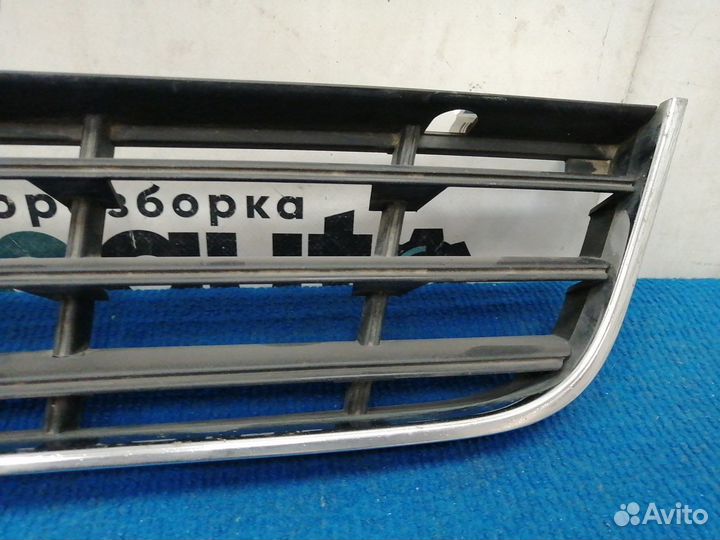 Решетка переднего бампера 3C0853677 Volkswagen