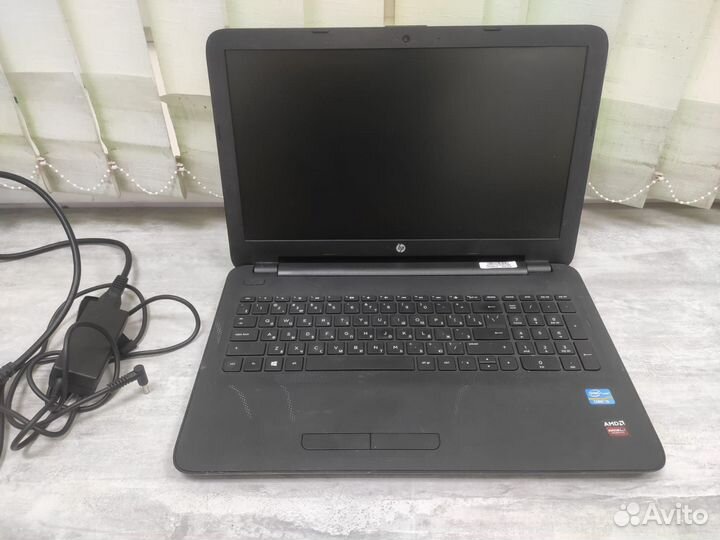 Ноутбук HP 250 G5 i3-4005U 8gb ram + R5 M330
