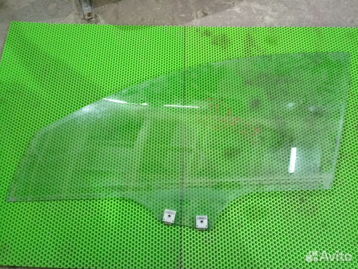 Стекло переднее левое Мазда 3 Mazda 3 BK BL