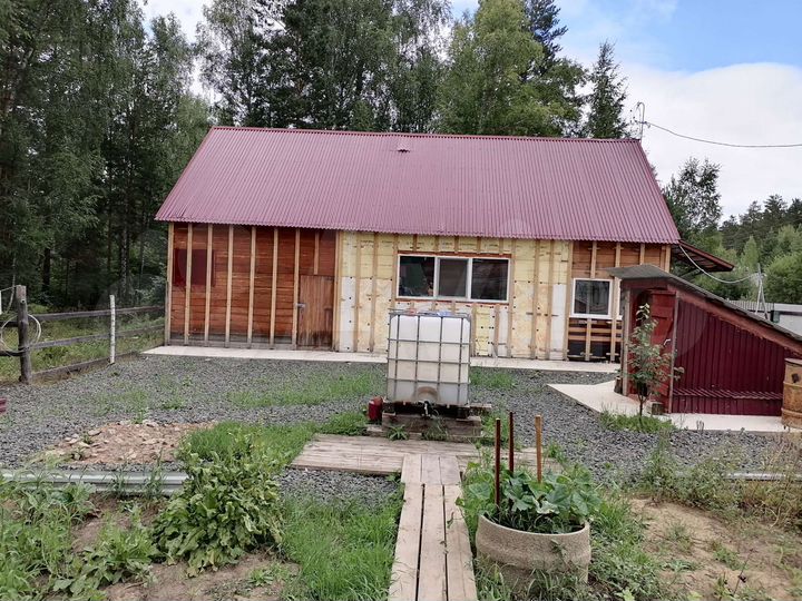 Дом 60 м² на участке 12 сот.