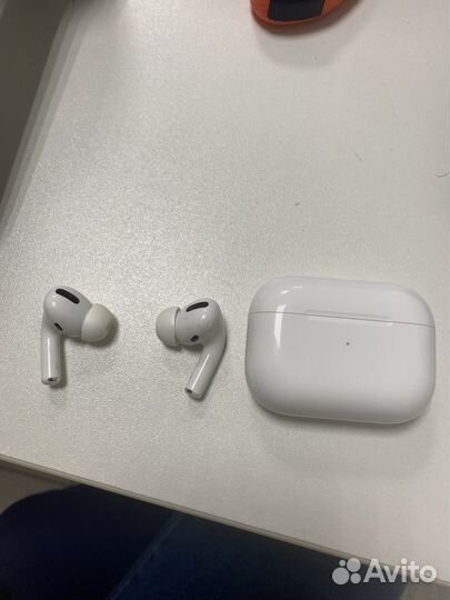 AirPods pro 1 поколения