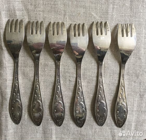 Десертные мельхиоровые вилки СССР