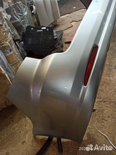 Бампер Б/У G21B50221