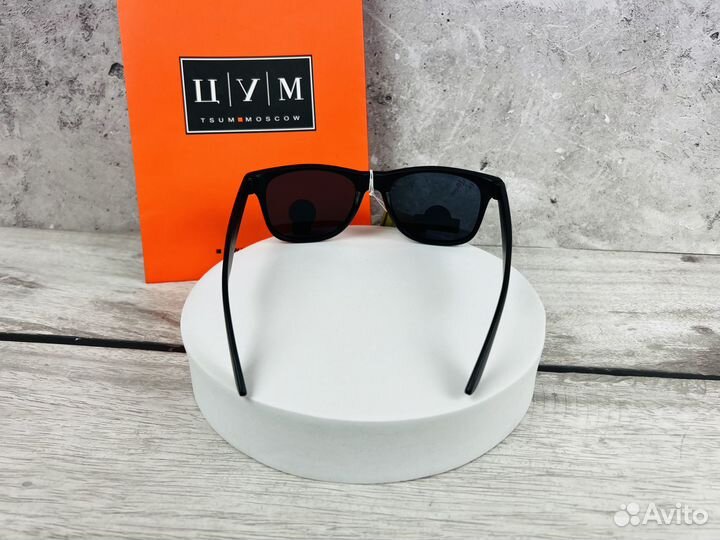 Солнцезащитные очки Ray ban