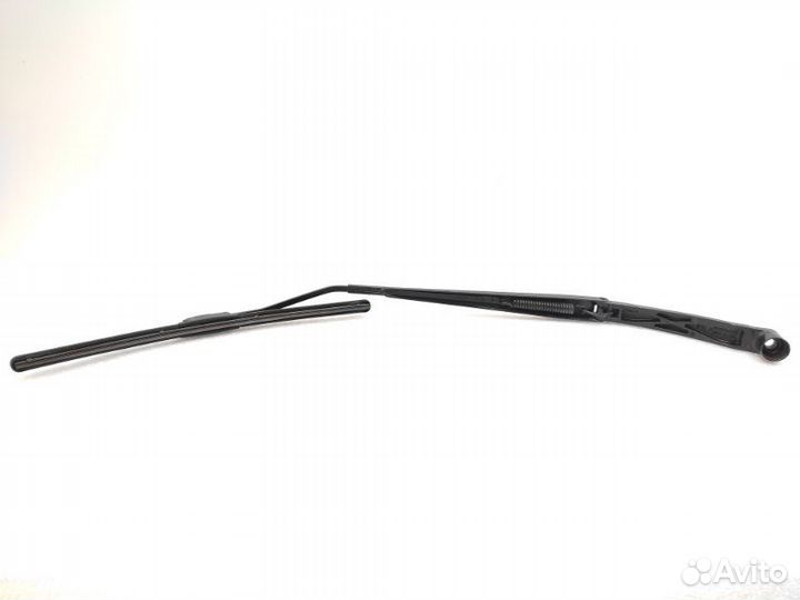 Поводок стеклоочистителя передний правый Nissan