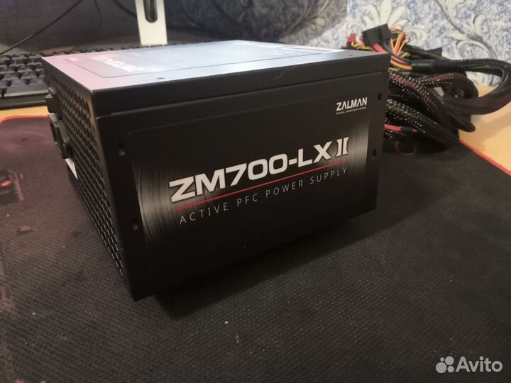 Блок питания Zalman ZM700-LX 2, пломба, оплётка