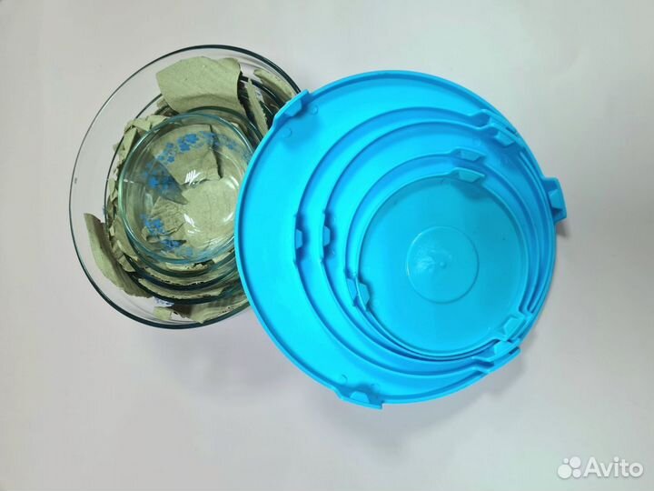Набор салатников стеклянных с крышками новый