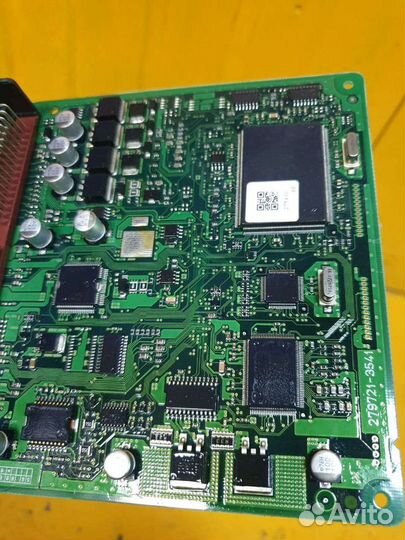 Блок управления двигателем двс 1.3 ZJ VE zjve mazd