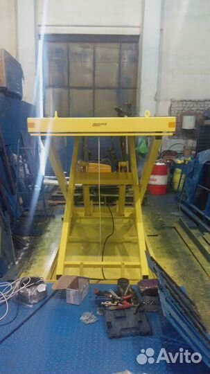 Подъемный стол