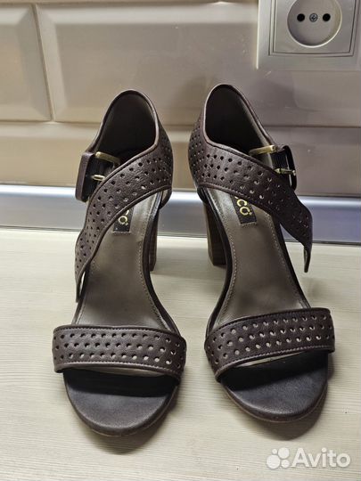 Босоножки ecco 38