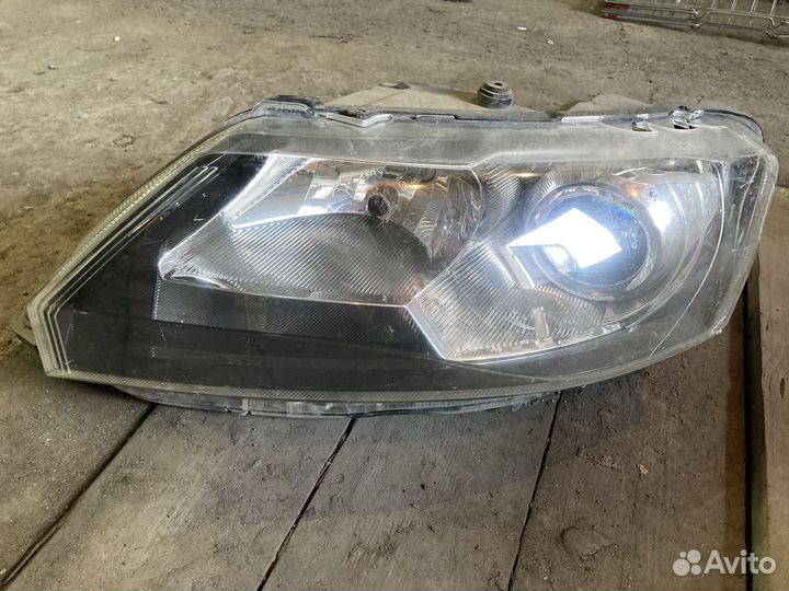 Фара skoda rapid
