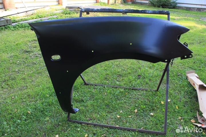 Продам крыло переднее правое Паджеро спортKH