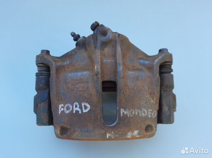 Суппорт передний правый Форд Мондео 3