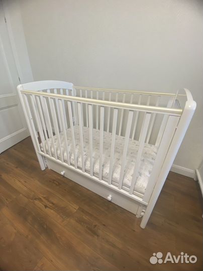 Кроватка детская Гандылян белая 120/60