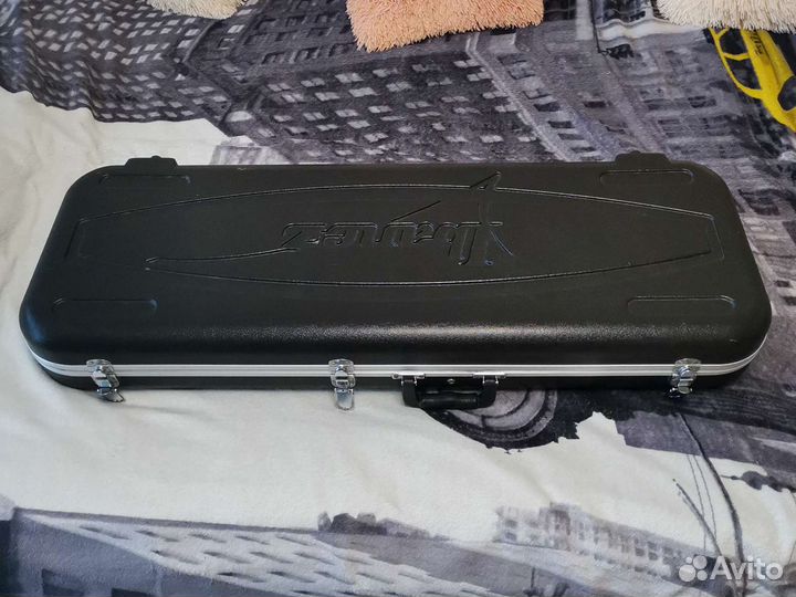 Гитарный кейс