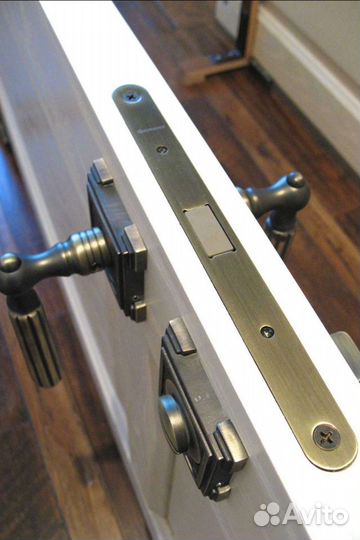 Установка межкомнатных и входных дверей