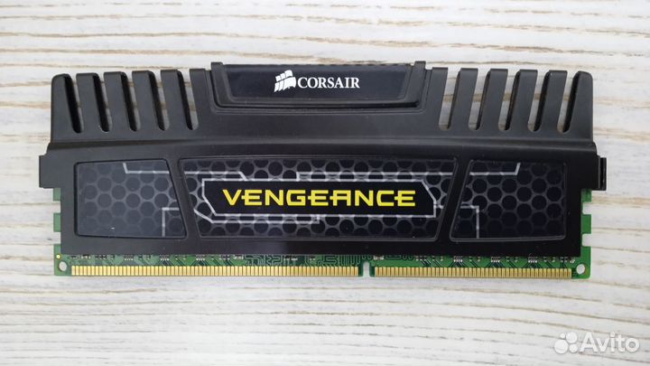Оперативная память DDR3 1600MHz 4gb Corsair