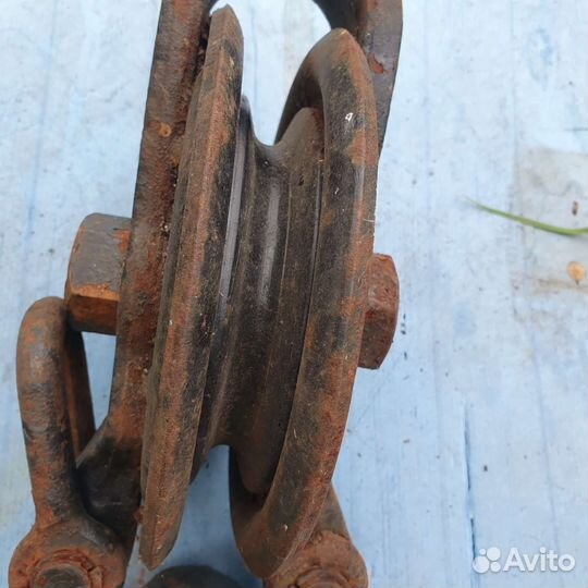 Монтажный Блок с крюком 15т от маз 537