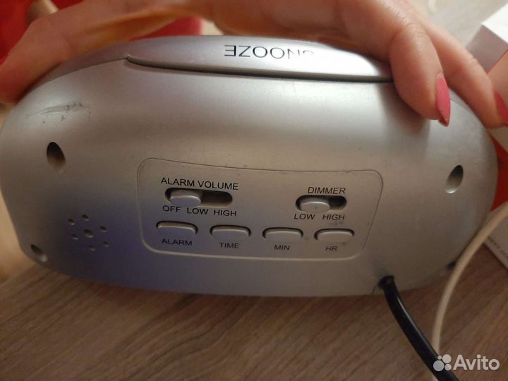 Часы-будильник