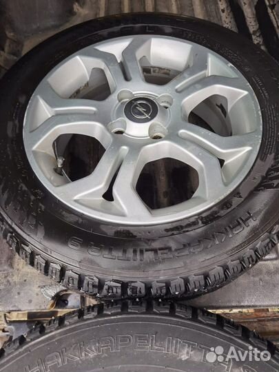 R15 Nokian Tyres Hakkapeliitta 9 185/65, PCD 4x110 DIA 56.6