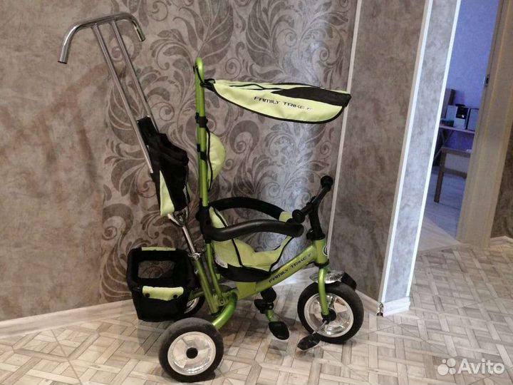 Трехколесный велосипед