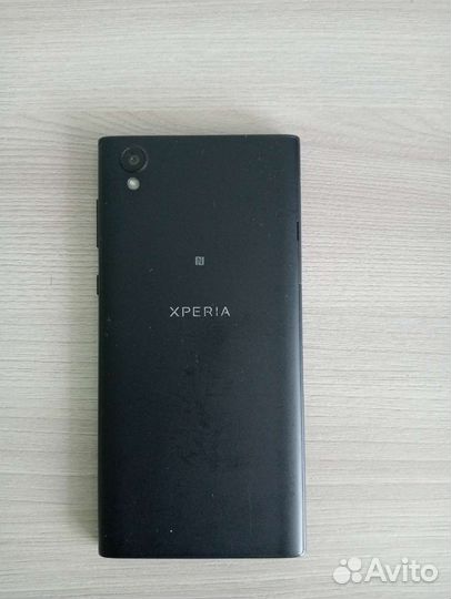 Телефон Sony xperia L1