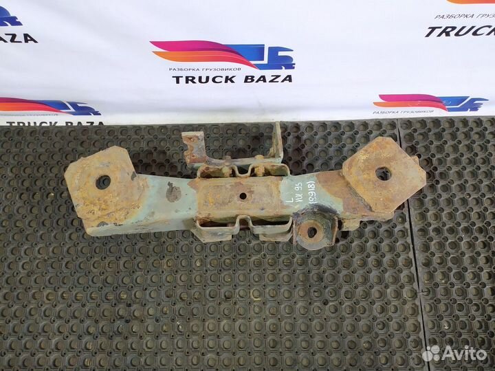 Кронштейн пневморессоры левый