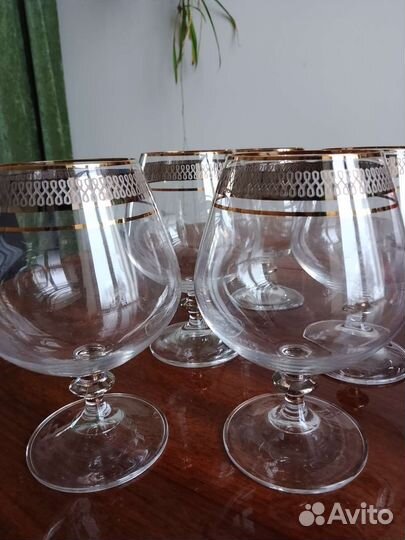 Хрустальные фужеры, бокалы, рюмки