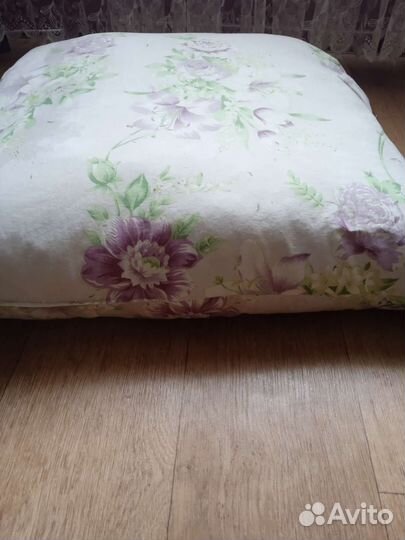 Подушка 70х70
