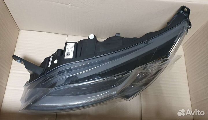 Фара передняя левая Peugeot Boxer 3