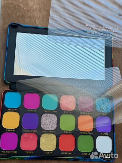 Палетка теней revolution makeup