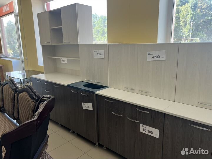 Кухонный гарнитур в наличии