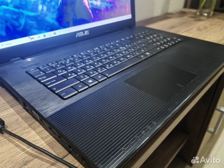 Asus 17.3 / i3 / 8гб / SSD 256 / Nvidia 2 гб