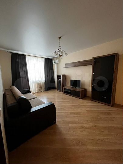 2-к. квартира, 80 м², 7/10 эт.
