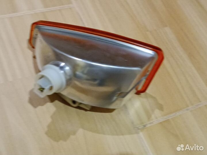 Указатель поворота ваз 2108 желтый правый