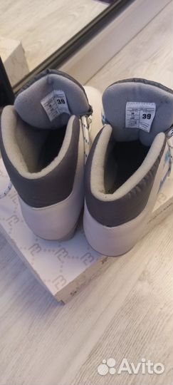 Лыжные ботинки