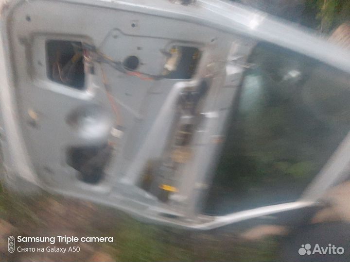 Задняя правая дверь ваз 2110